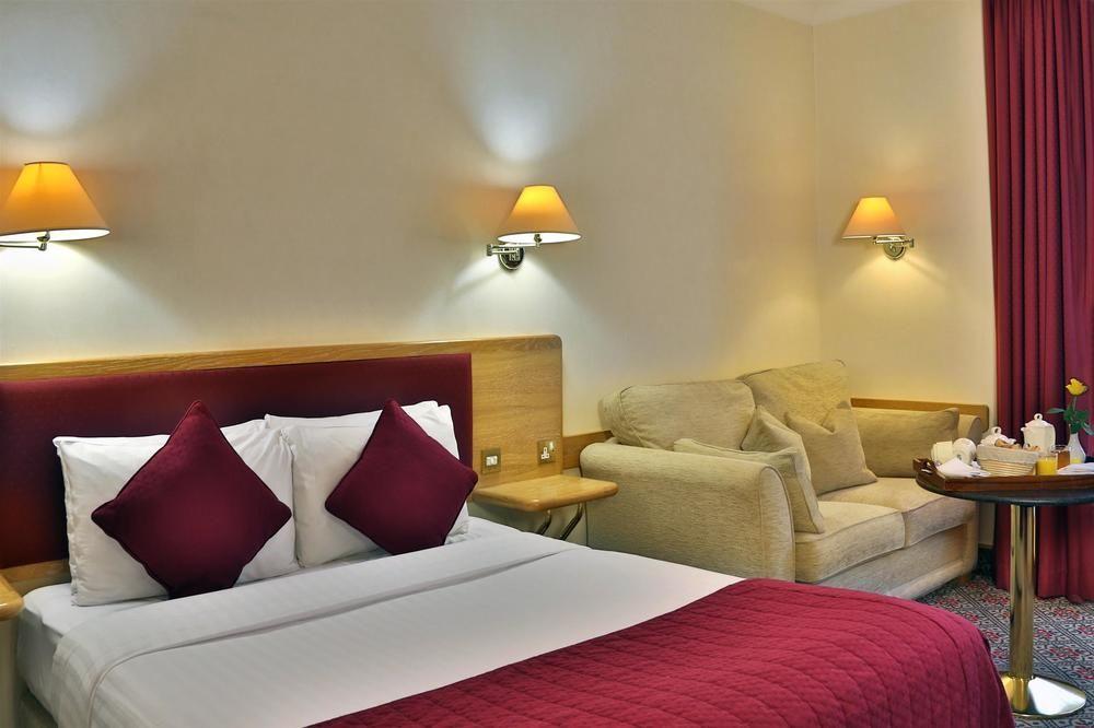 Grosvenor Hotel 3*